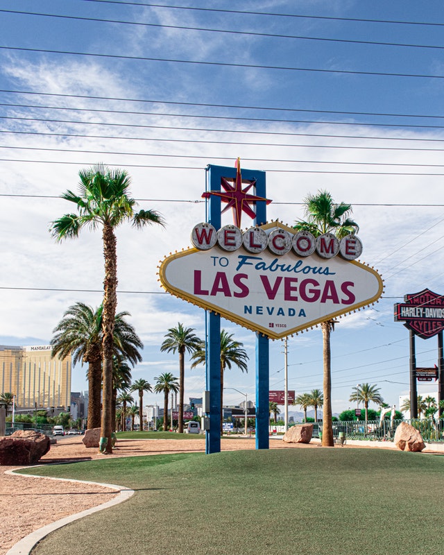 Cheapest Month To Fly To Vegas
